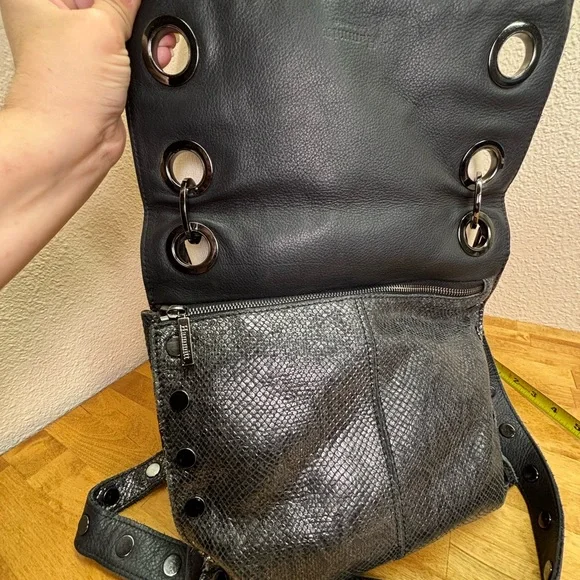 Hammitt Montana Large Reversible Crossbody Black Snake & Pebbled Leather - Picture 3 of 14